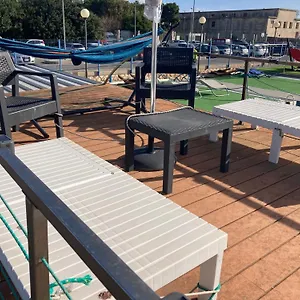  Apartment Houseboat Sardinia Italien